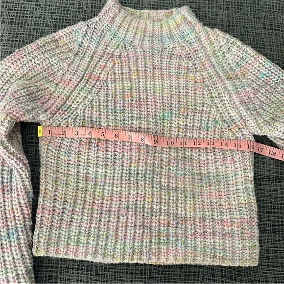 WILFRED | Aritzia Retrograde Mockneck Sweater - Picture 4 of 8